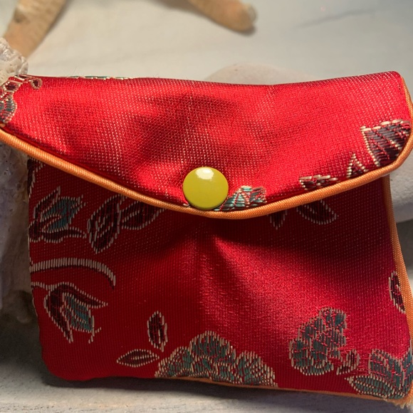 SWAROVSKI  Siam Crystal Hoops in SS - Picture 9 of 9